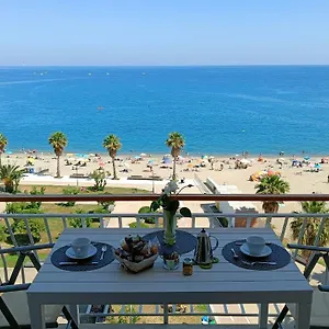  Appartamento Maremare, Really On The Beach, With Private Parking Italia